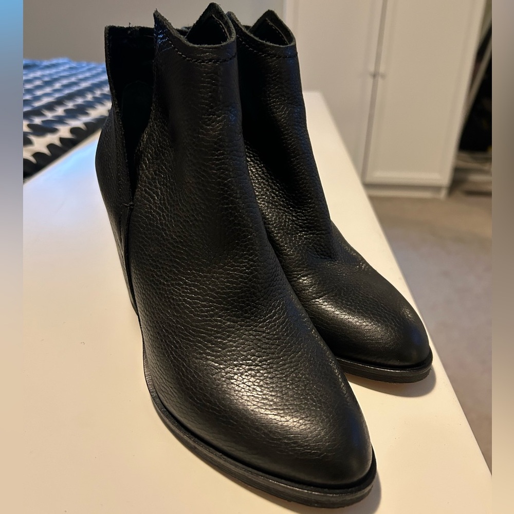 Dolce Vita Shep Booties